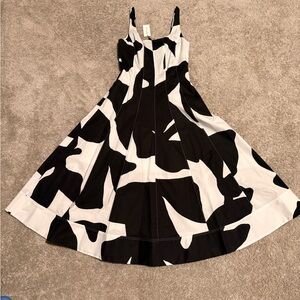 BRAND NEW WITH TAGS!
Milly Grand Foliage Stretch Cotton Poplin Dress